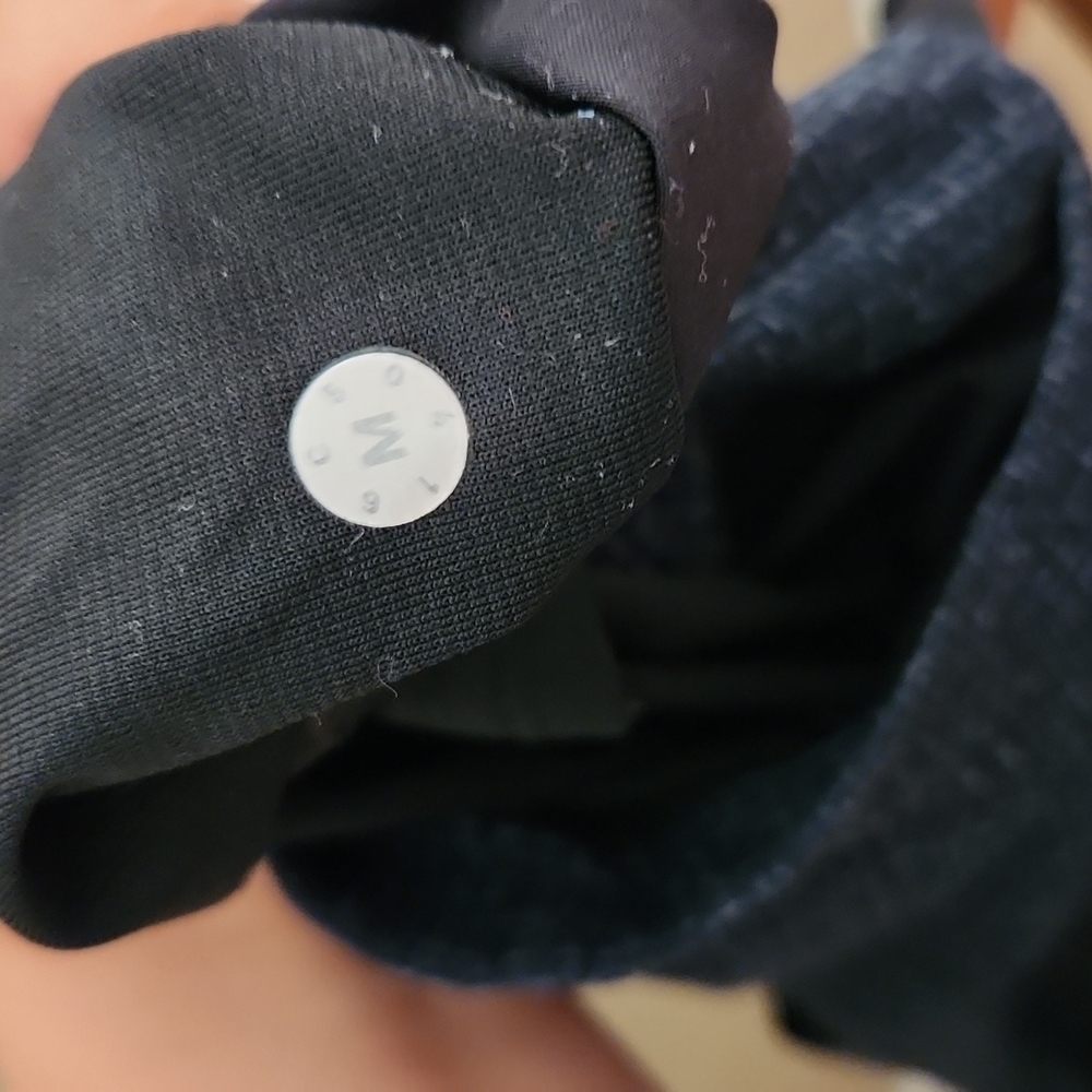 LULULEMON Men Shorts - Picture 6 of 6